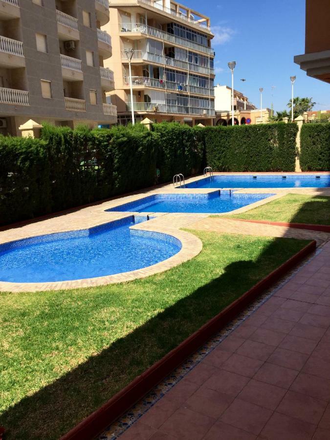 Tus Vacaciones Junto Al Mar Lägenhet Torrevieja Exteriör bild